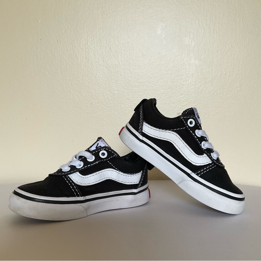 Vans Toddler Infant Ward Slip On Shoes Black White size 5